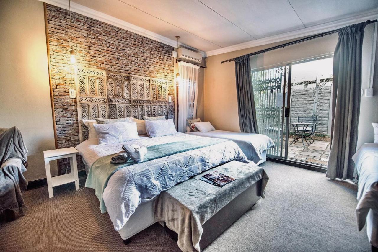 Cottonwood Guesthouse Oasis Bloemfontein Exterior photo