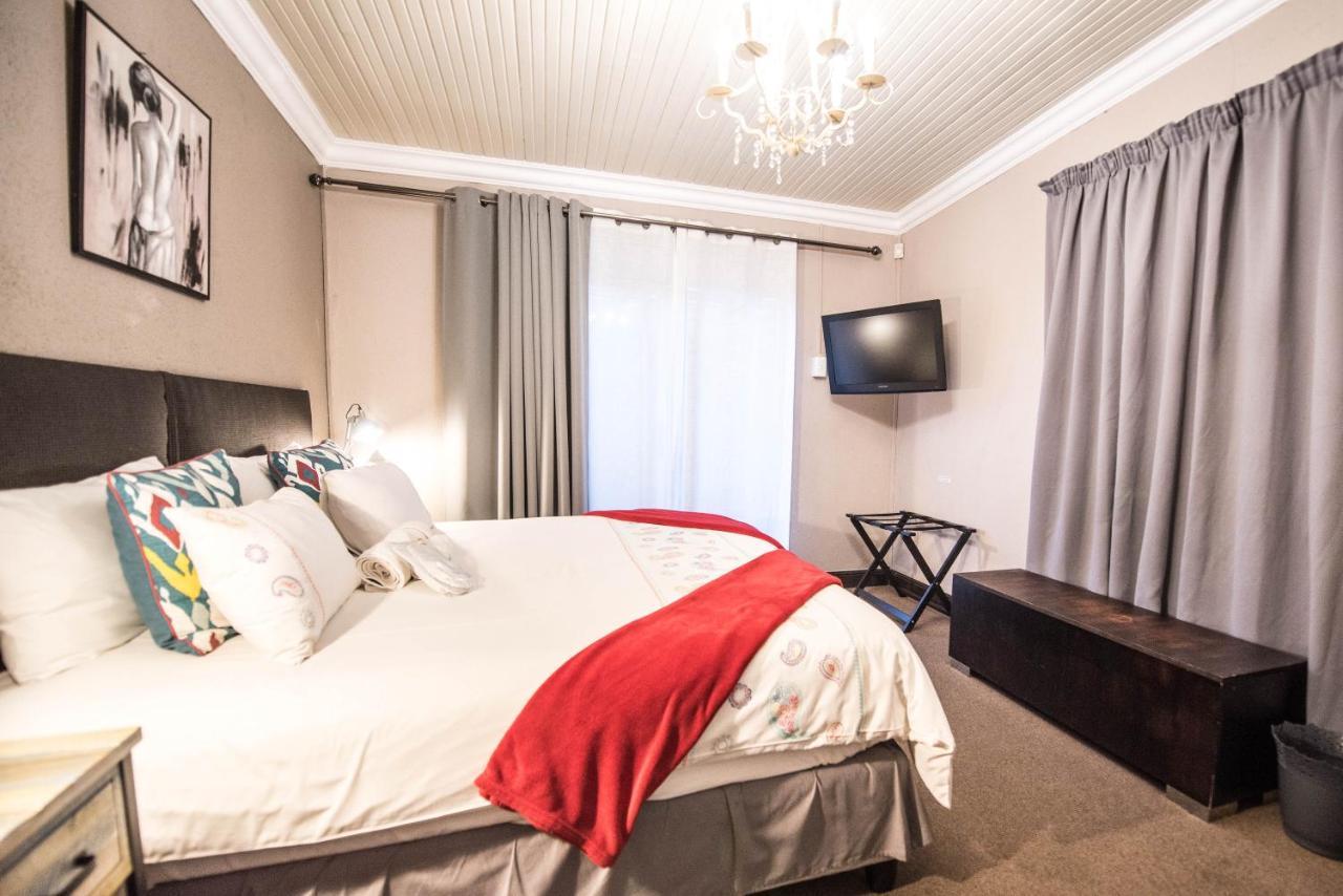 Cottonwood Guesthouse Oasis Bloemfontein Exterior photo