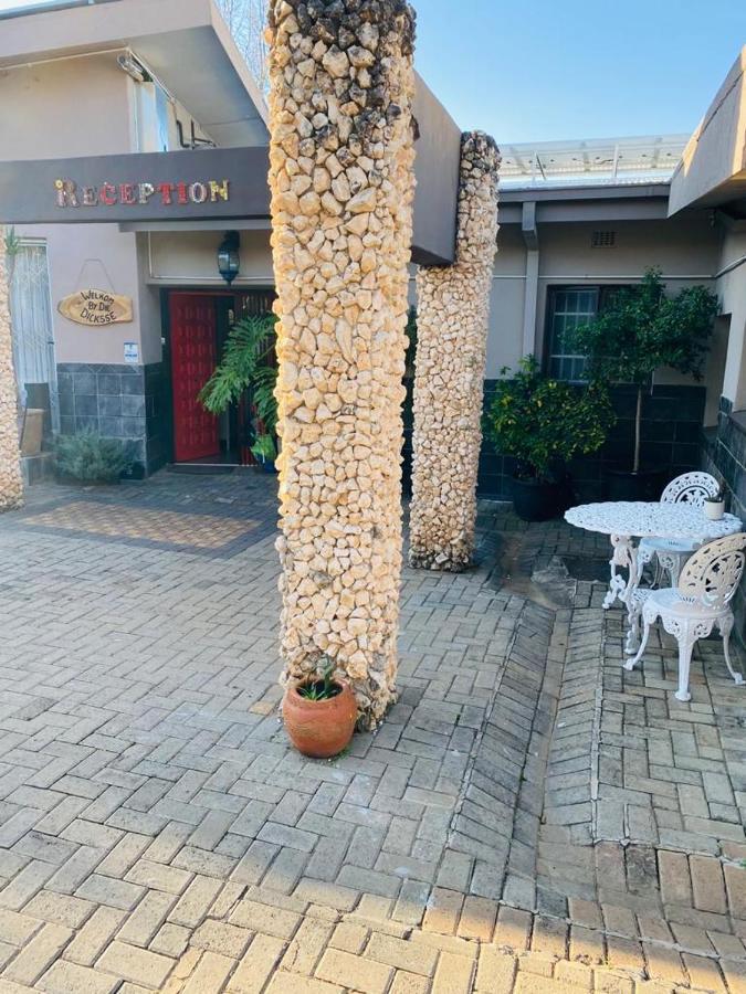 Cottonwood Guesthouse Oasis Bloemfontein Exterior photo