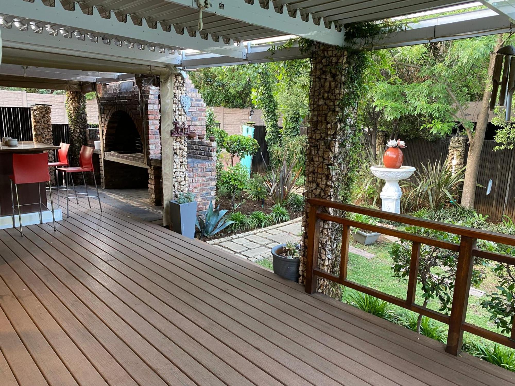 Cottonwood Guesthouse Oasis Bloemfontein Exterior photo